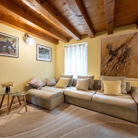 Alpine Apartment Аоста Екстер'єр фото