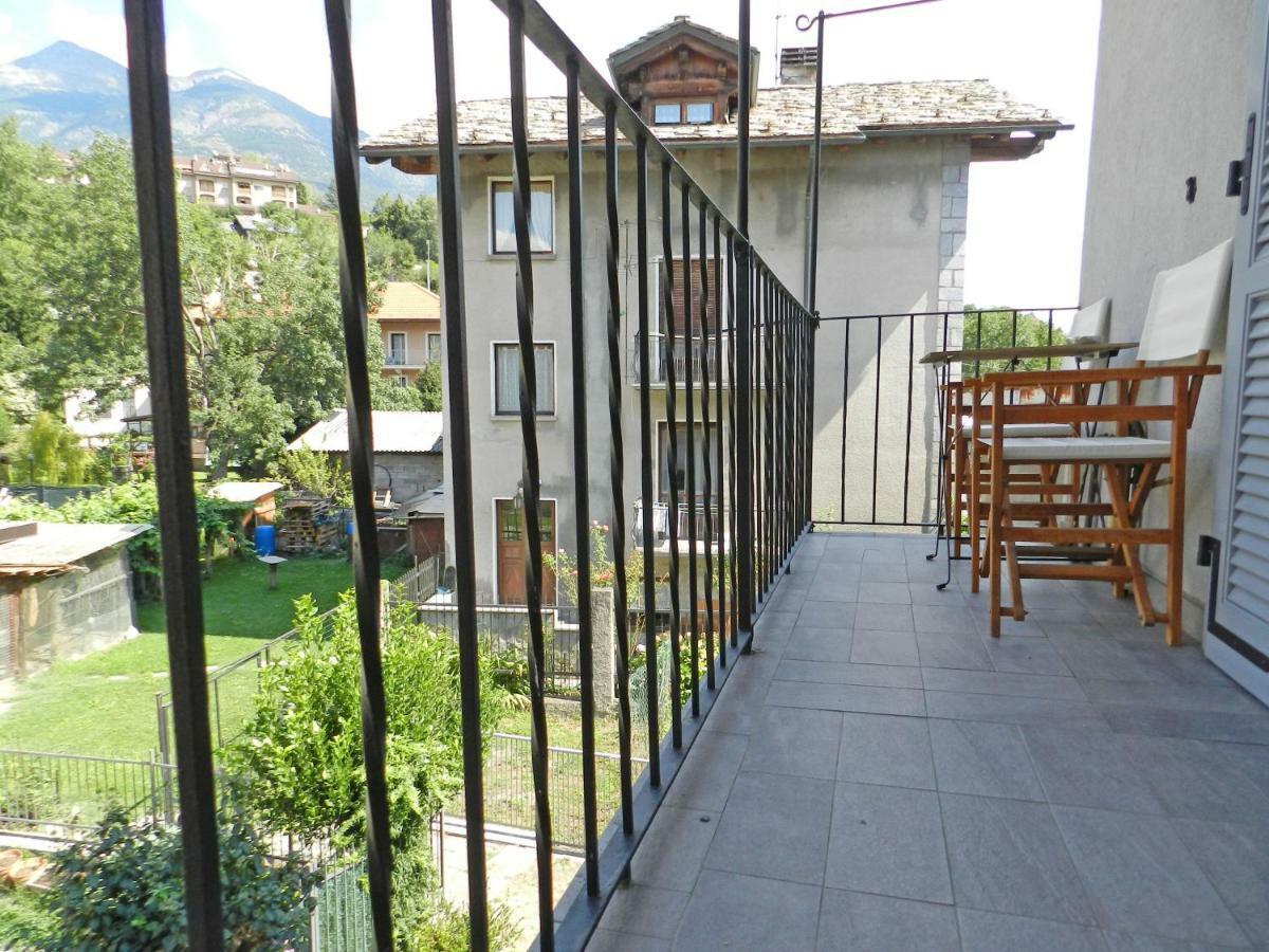 Alpine Apartment Аоста Екстер'єр фото